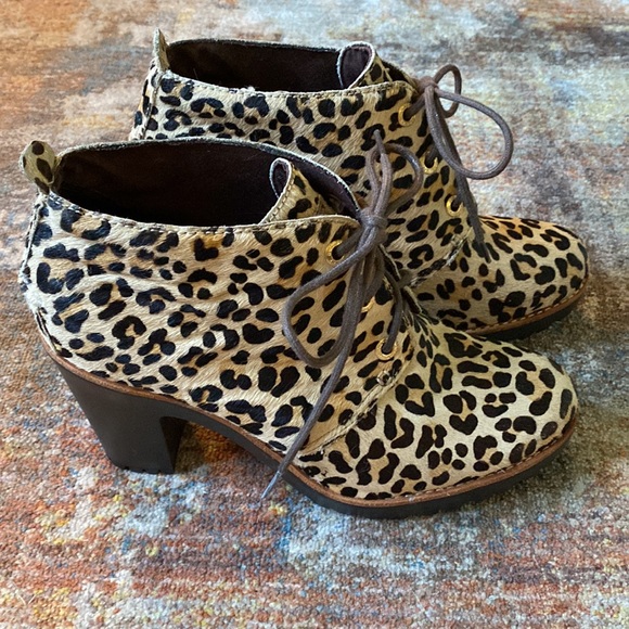 SPERRY leopard lace up booties - Picture 8 of 9
